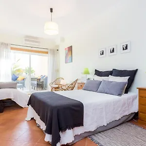Appartement Im On Meia Terrasse, Lagos